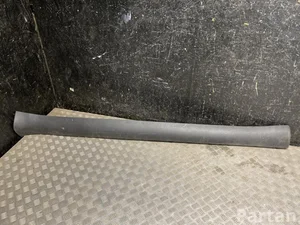 Tesla 1921727-00-B / 192172700B Model Y 2025 Side member trim right side
