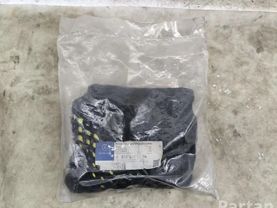 Mercedes-Benz A2058600374 C-CLASS (W205) 2015 Aveugle filet - Image 1