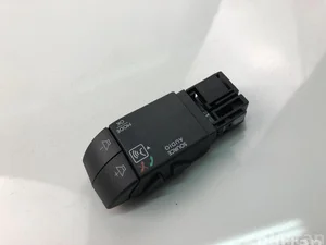 Dacia 8200850420 SANDERO II 2015 Levier de colonne de direction