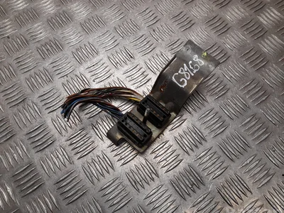 Mercedes-Benz 96921 W110 200D 1965 Boîte à fusibles - Image 1