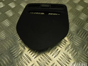 Mercedes-Benz A 164 680 18 18 / A1646801818 M-CLASS (W164) 2011 Grille de haut-parleur