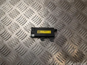 Porsche 9P1035225B 911 Targa (991) 2017 Amplificateur d'antenne