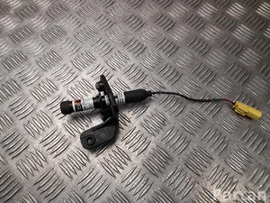 Tesla P1735702-00-B / P173570200B MODEL 3 2024 Czujnik ochrony pieszych