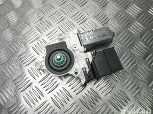 Seat 3C0 959 704 E / 3C0959704E LEON (1P1) 2012 Moteur de lève-vitre Right Rear