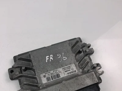 Dacia 8201022671; S118301154A / 8201022671, S118301154A SANDERO 2009 Unité de contrôle moteur - Image 1