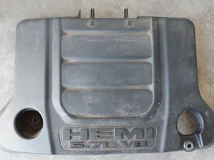 RAM 05281553AA 1500 CLASSIC Crew Cab Pickup (DS) 2020 Motorabdeckung