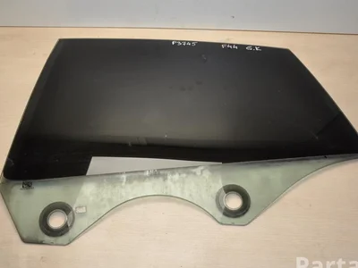 BMW 2' F44 Gran Coupé 2021 Vitre de porte Left Rear - Image 1