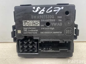 Volkswagen 5WA907530Q ; A2C78373200 / 5WA907530Q, A2C78373200 Golf VIII (CD1) 2021 Diagnose-Interface für Datenbus Gateway