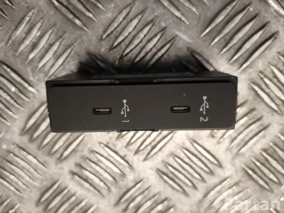 Audi 83A 035 736 A / 83A035736A Q3 (F3B) 2025 Įvesties įrenginys USB - Paveiksliukas 1