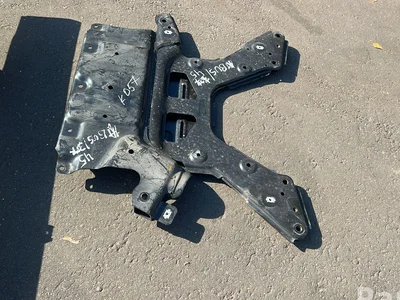 Audi 4KR 399 345 B / 4KR399345B Q8 e-tron 2021 traverser - Image 1