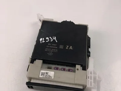 Toyota 89221-02830 / 8922102830 COROLLA (E210) Estate 2021 Unidad de control de carrocería BCM FEM SAM BSI - Imagen 1