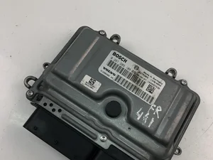 Volvo 31286086AA; 0261209108 / 31286086AA, 0261209108 S80 II (AS) 2009 Unidad de control del motor