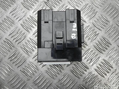 Hyundai 91110-2E000 / 911102E000 TUCSON (JM) 2005 Boîte à fusibles - Image 1