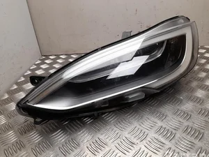 Tesla 1053574-00-C / 105357400C MODEL S 2018 Phare