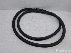 Opel Mokka II e 2022 Junta de puerta Right Front