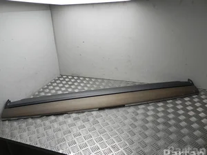 Tesla 1619569-00-A / 161956900A Model Y 2022 Cadre