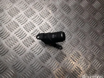 Lexus 75L874 UX (ZA10) 2021 Commutateur anti-glissement - Image 1