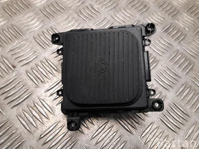 Hyundai 95560-BE9000 / 95560BE9000 Kona II 2023 Bouton de chargement sans fil - Image 1