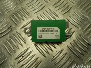 Ford BA6T-18C847-AB / BA6T18C847AB FIESTA VI 2014 Amplificateur d'antenne