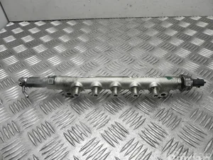 Opel 55570022 ASTRA J Sports Tourer 2014 Distribution de carburant / rail