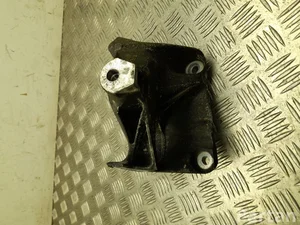 Audi 8B3 199 307 / 8B3199307 Q5 GUB 2025 Motorhalter