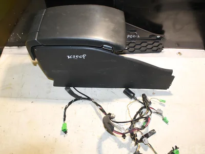 Volvo 30722406 XC70 II 2008 Accoudoir - Image 1