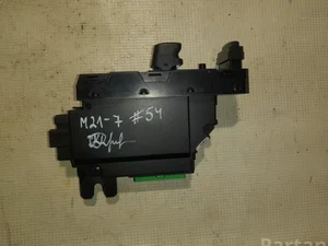 Volvo 30737519 XC90 I 2008 Bouton de lève-vitre Right Front