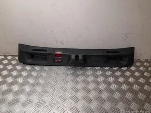 Mercedes-Benz A 118 740 12 00 / A1187401200 CLA X118 (shooting brake) 2020 Couvercle pour porte-cadenas