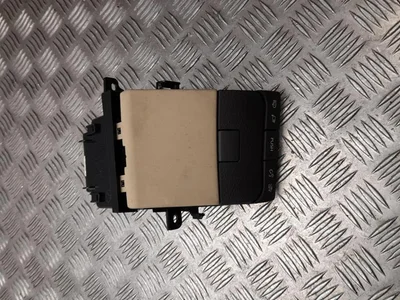 Lexus GN691-01960, 84010-30690 / GN69101960, 8401030690 GS (GRS19_, UZS19_, URS19_) 2010 Commutateur multiple - Image 1