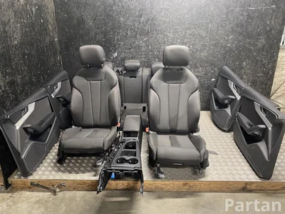 Audi A5 Sportback (F5A) 2021 Sitze komplett Türverkleidung Armlehne  - Bild 1