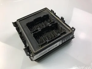 Ford H1BT-14D068-BG / H1BT14D068BG FIESTA VII 2018 Caja de fusibles