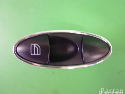 Mercedes-Benz A 211 821 13 51 / A2118211351 E-CLASS (W211) 2006 Bouton de lève-vitre - Image 1