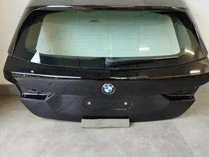 BMW 1 (F70) 2025 Pokrywa bagażnika