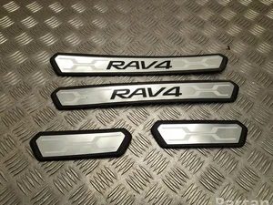 Toyota 67913-YY160, 67917-YY110 / 67913YY160, 67917YY110 RAV 4 V 2021 Garniture de seuil complect