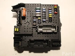 Volvo 30786646 XC90 I 2008 Saugiklių dėžė