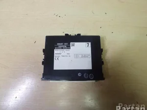 Toyota 89990-0D070 / 899900D070 YARIS (_P13_) 2014 Unité de contrôle pour l'accès et l'autorisation de démarrage (kessy)