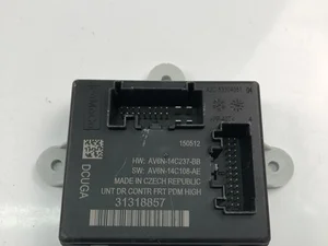 Volvo 31318857 V60 2013 БУ двери