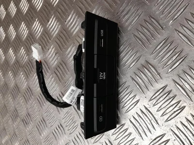 Hyundai 96125-Q0020 / 96125Q0020 Bayon 2022 Périphérique d'entrée - Image 1