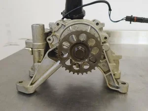 Land Rover G4D3-6L079-J / G4D36L079J RANGE ROVER VELAR (L560) 2021 Bomba de aceite
