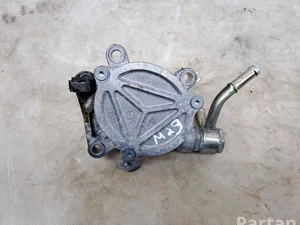 Mazda PE0718G00 CX-3 (DK) 2016 Pompe à vacuum