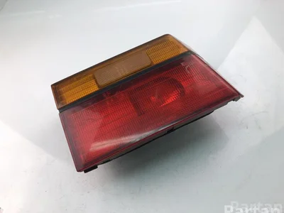 Mazda 043-8496L / 0438496L 323 F IV (BA) (1990 - 1994) 1994 Feu arrière - Image 1