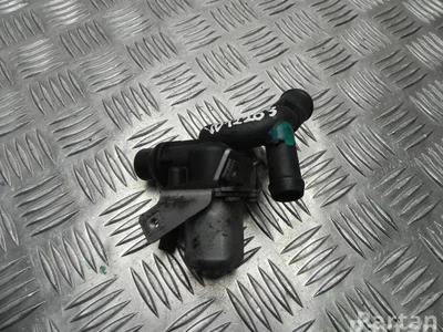 Mercedes-Benz A 651 200 02 31 / A6512000231 C-CLASS (W204) 2010 Pompe à eau supplémentaire - Image 1