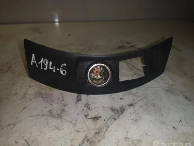 Volvo 8686026 V50 (MW) 2006 Allume-cigarette - Image 1