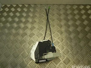 Toyota A046693 C-HR (_X1_) 2019 Serrure de porte Right Rear