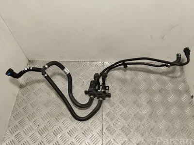 Aston Martin HY53-9B051-AB, HY539B051AB / HY539B051AB, HY539B051AB DB11 (AM5) 2019 Tube de distribution de carburant - Image 1