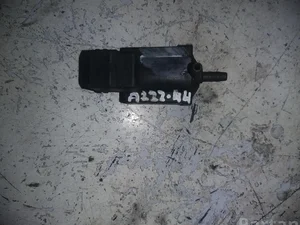 Volvo 30611686 XC70 CROSS COUNTRY 2006 Valve magnétique