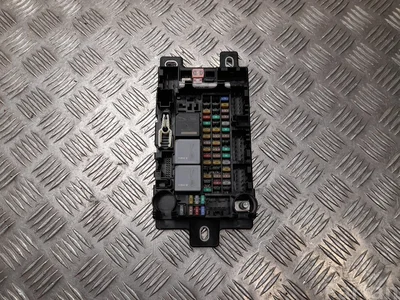 Land Rover K8D2-14N030-AC / K8D214N030AC DISCOVERY SPORT (L550) 2019 Boîte à fusibles - Image 1