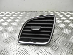 Audi 8U1 820 901 B / 8U1820901B Q3 (8U) 2012 Évent