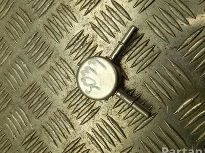 Audi 4H0 201 574 / 4H0201574 A8 (4H_) 2015 Régulateur de pression - Image 1