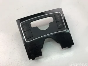 Mercedes-Benz A2126803007; A2129054800; A2128207310 / A2126803007, A2129054800, A2128207310 E-CLASS (W212) 2010 Console centrale